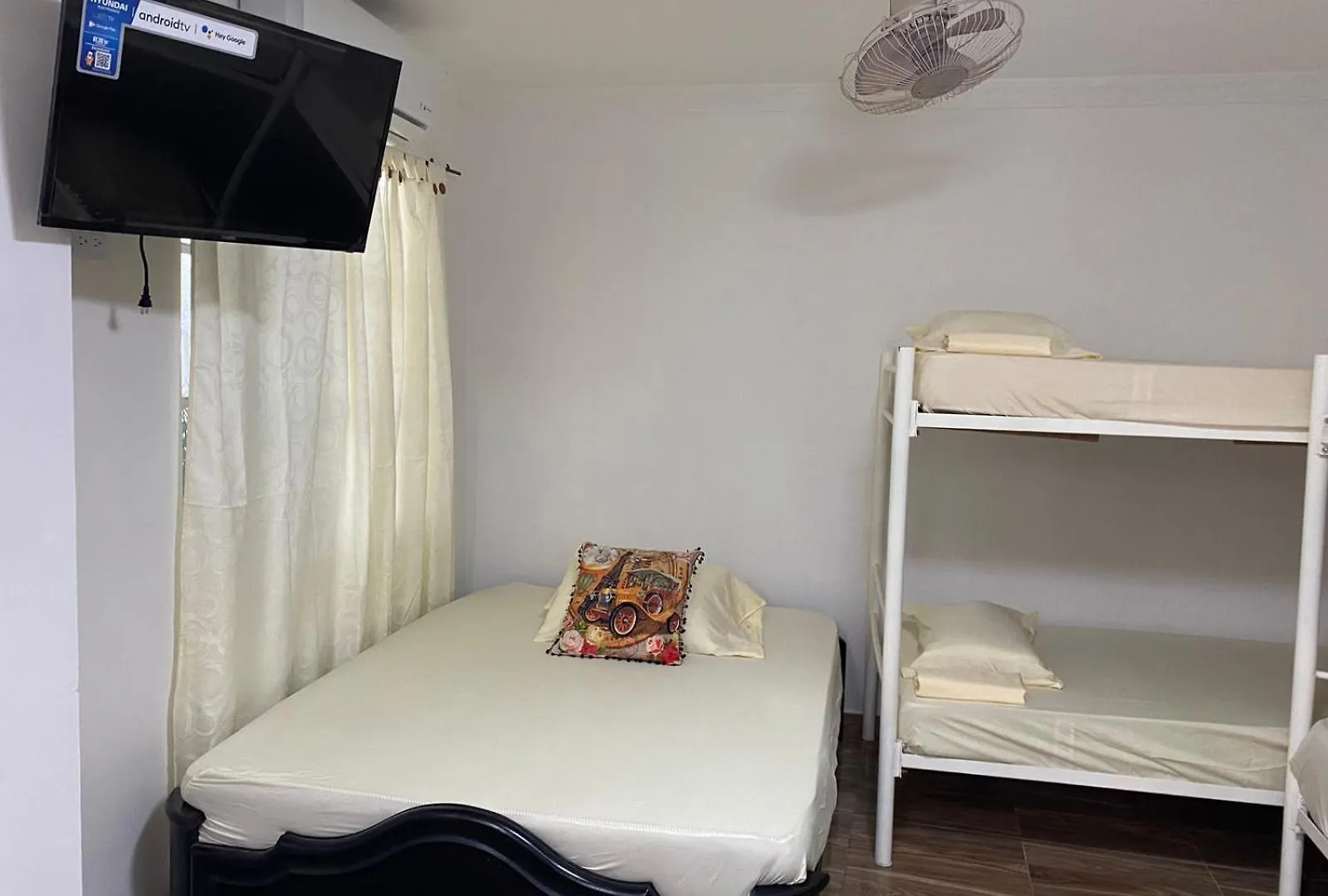 Habitaciones Y Aptos Isabella Santa Marta  Homestay