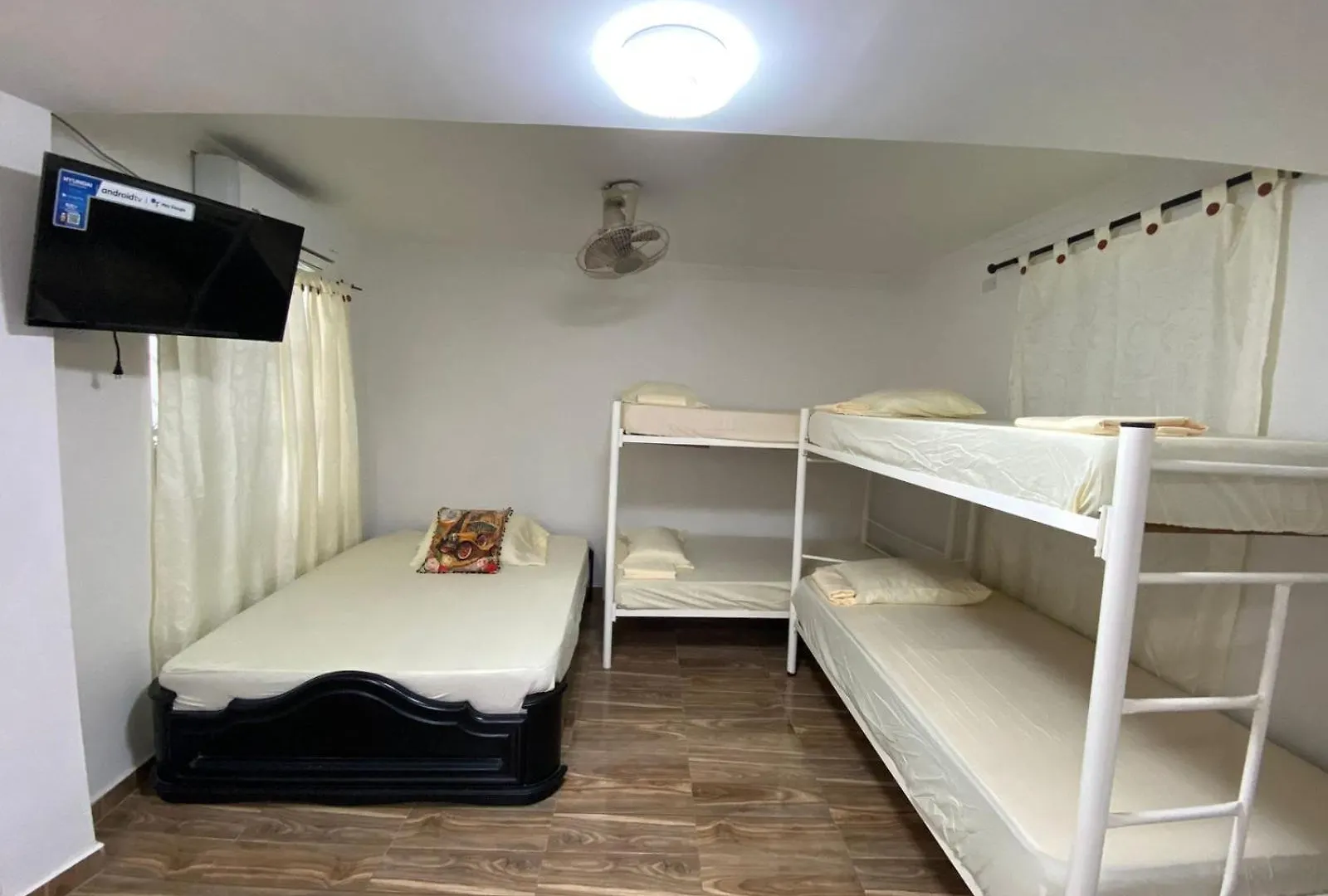 Habitaciones Y Aptos Isabella Santa Marta  Colombia